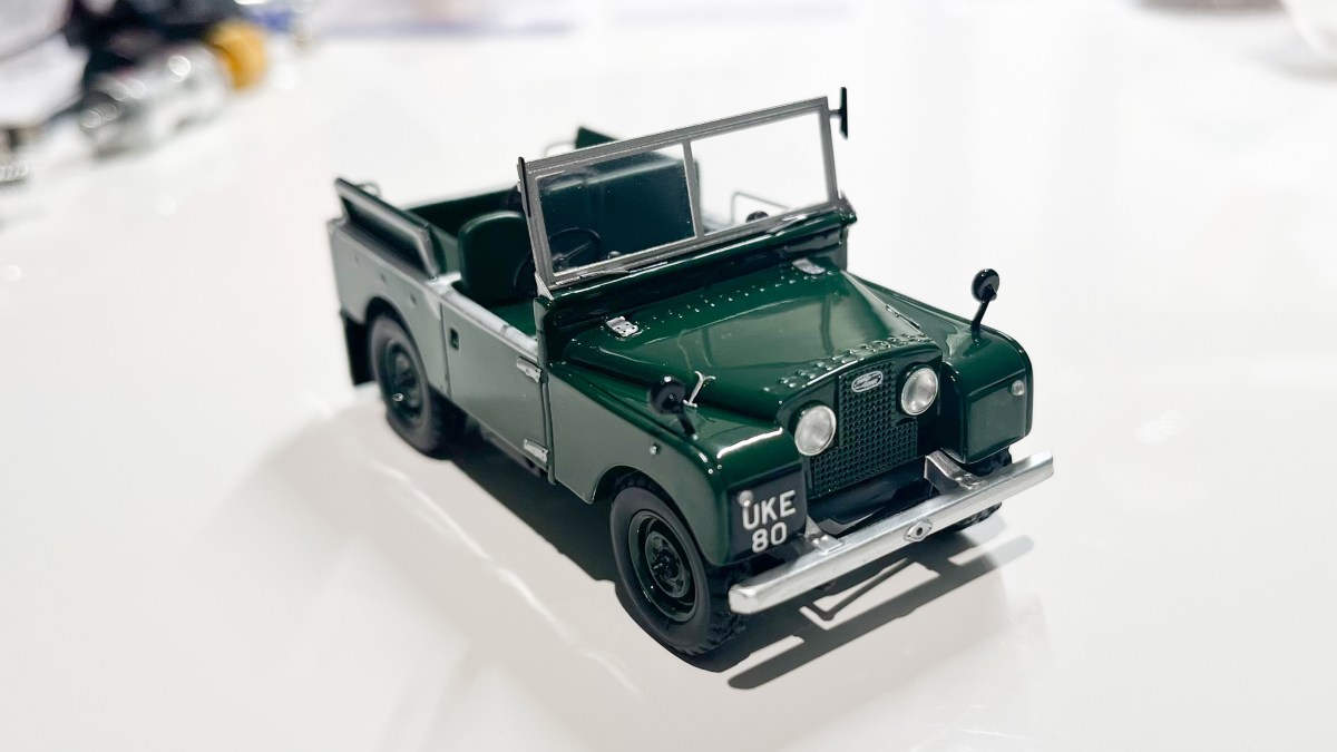 UKE80-Churchill Land Rover